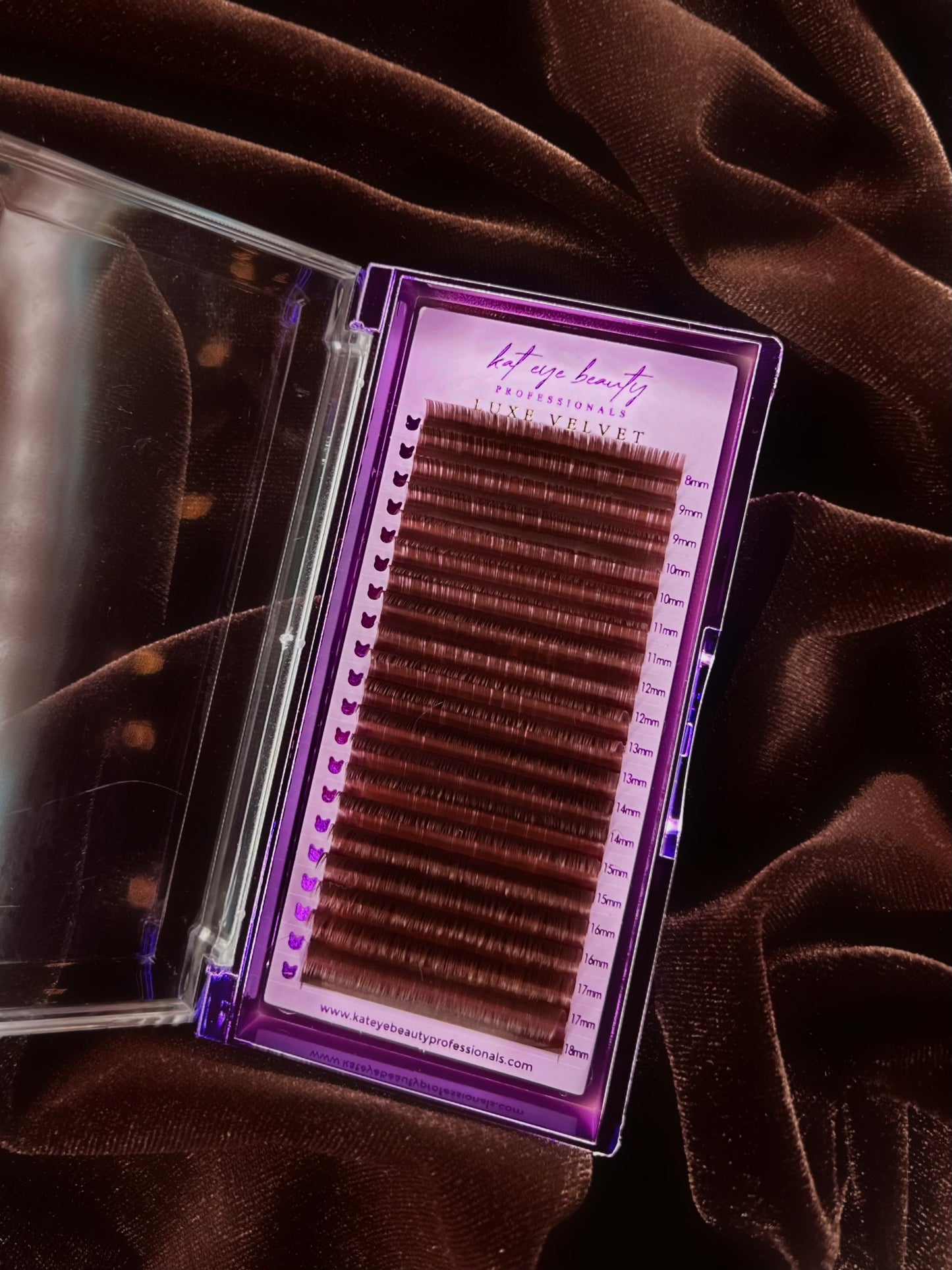Luxe Velvet Lash Extensions - Chocolate Brown - Mixed Lengths