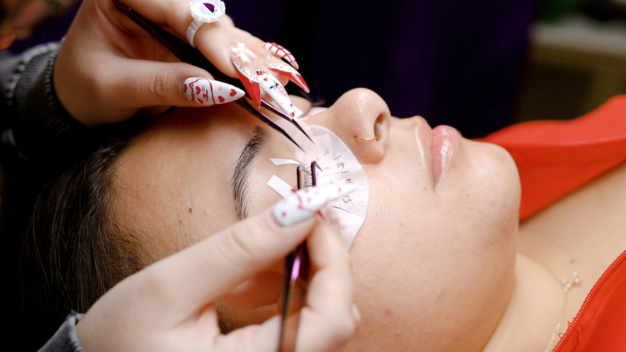 Lash Extension Quick Maintenance and Refill (under 1.5 weeks)